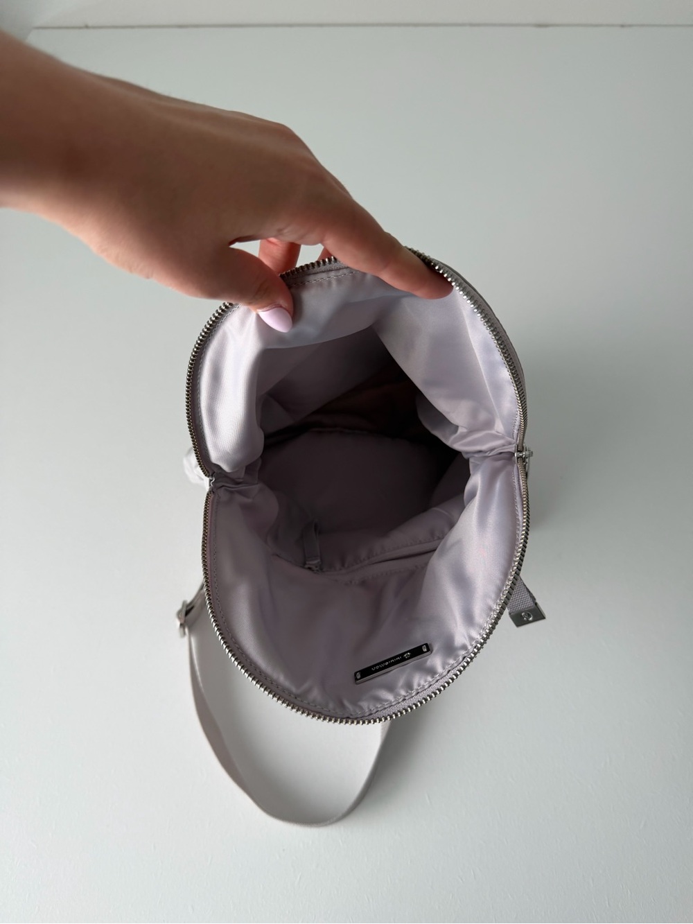 Lululemon All Night Festival 5L Bag Silver Drop - Picture 7 of 8